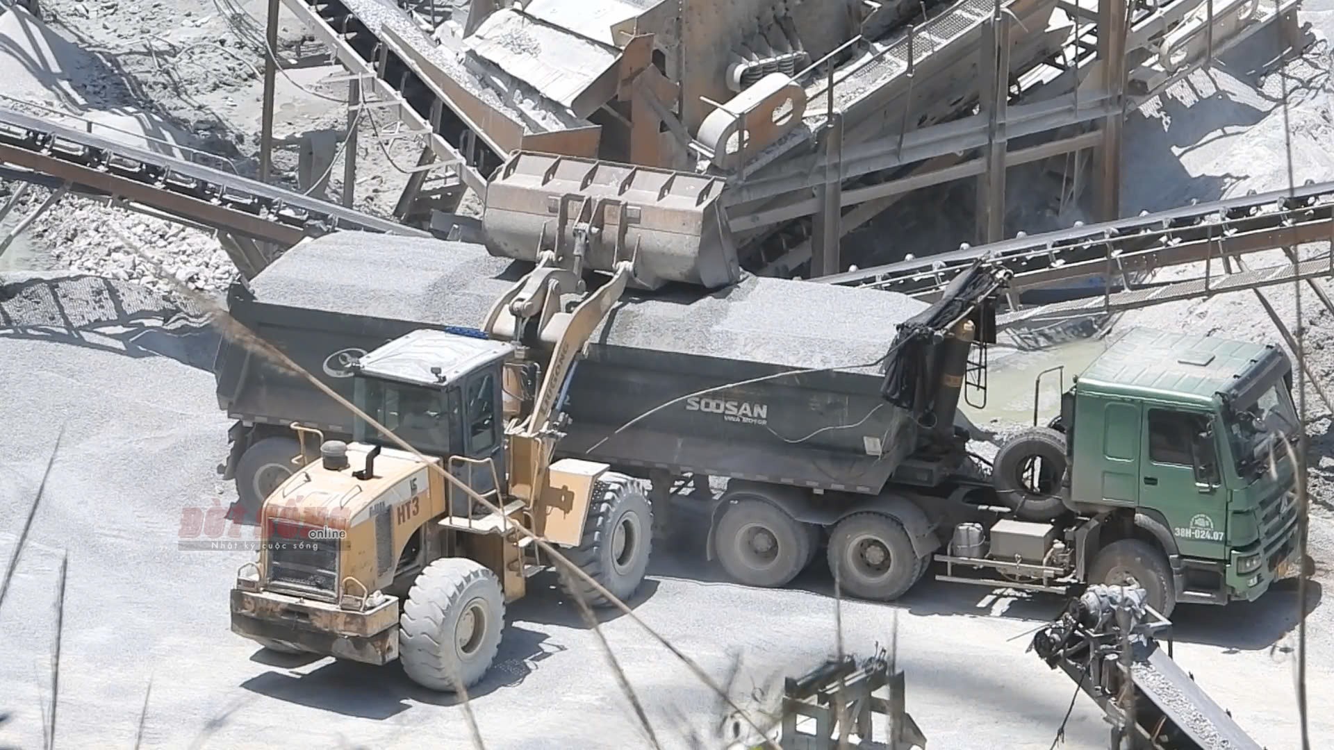 z6551760526549-7033166b8d2f9f4cc614e4619b44174c-1745858065.jpg